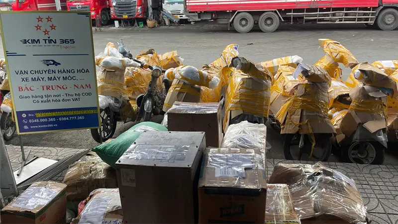 Vận chuyển xe máy Hà Nội Sài Gòn